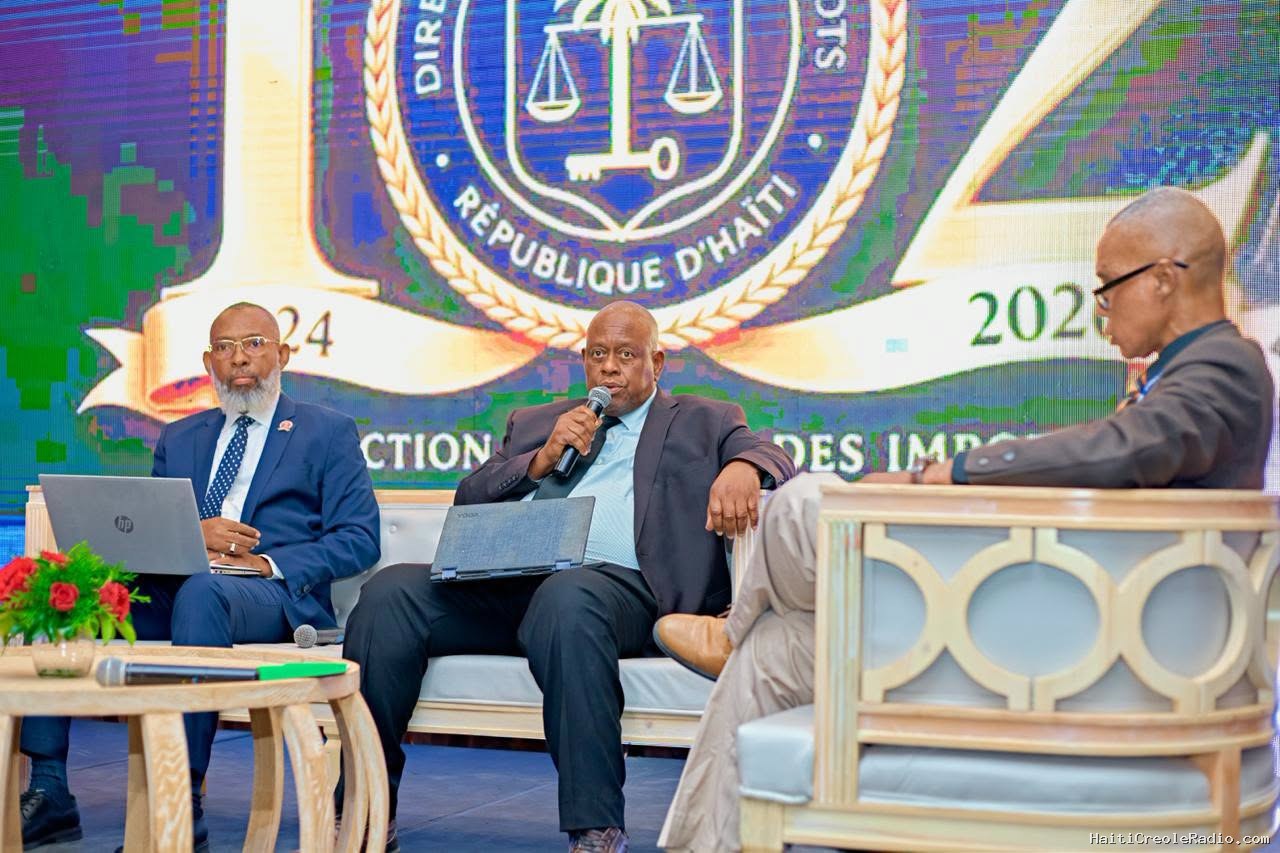 1 500 agents du fisc haïtien ont désormais tout le Code fiscal dans leur poche, même sans internet