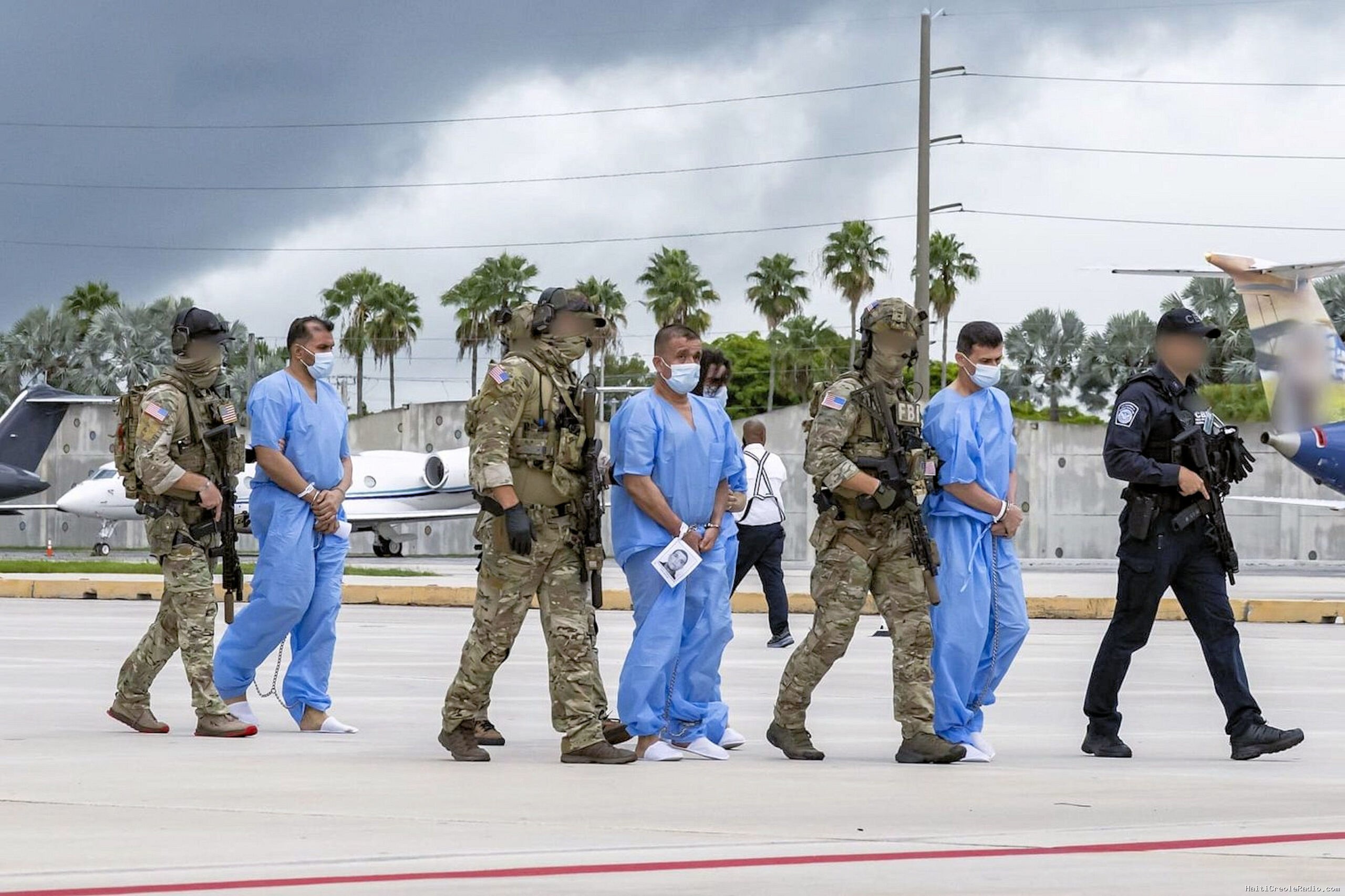 18 Moïse Assassination Suspects Extradited from Haiti to the U.S., as Haitians React