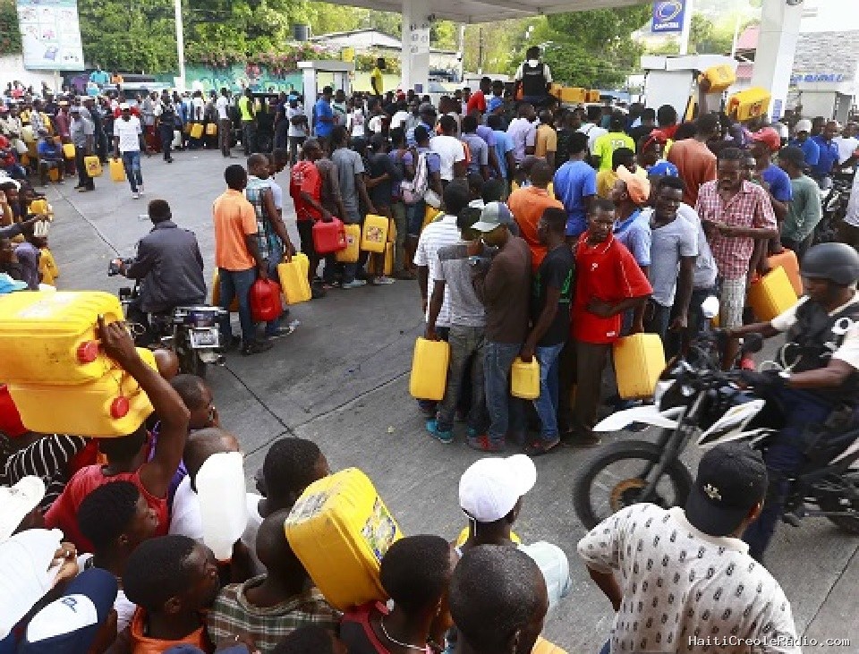 250 gourdes le gallon d’essence : une exigence, non une faveur, pour faire face à l’inflation en Haïti