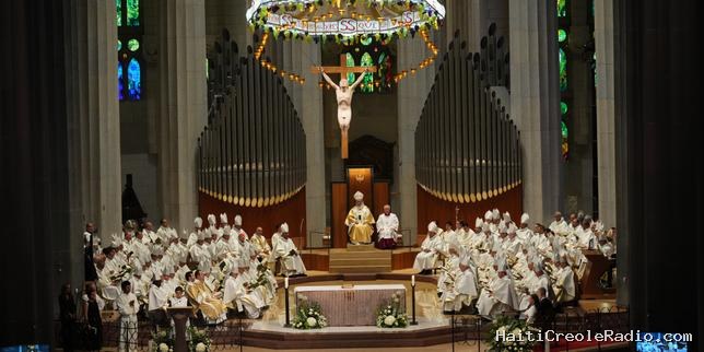 A Barcelone, Léon XIV voit dans la basilique de la Sagrada Familia un « phare » pour l’évangélisation