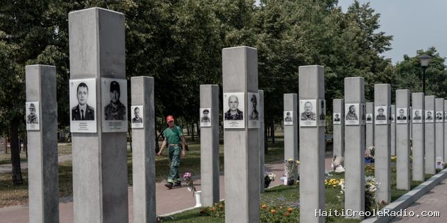A Kiev, une « allée des héros » déçoit les familles des soldats morts au combat