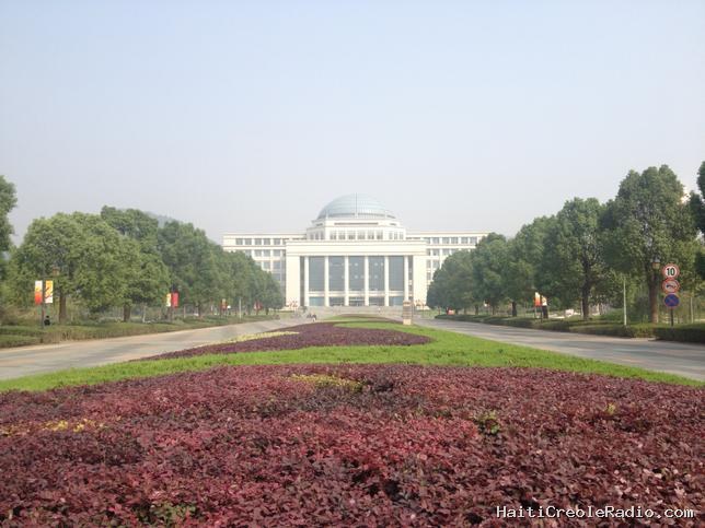 À l’université du Zhejiang, il comprend pourquoi la Chine dépasse Harvard