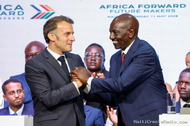 À Nairobi, Emmanuel Macron séduit avec ses séquences de communication politique