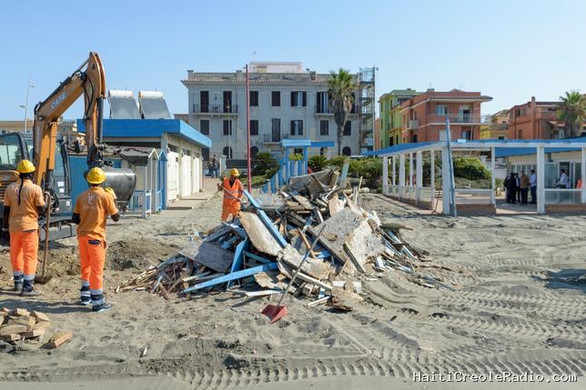 À Ostie, sous le béton, la plage