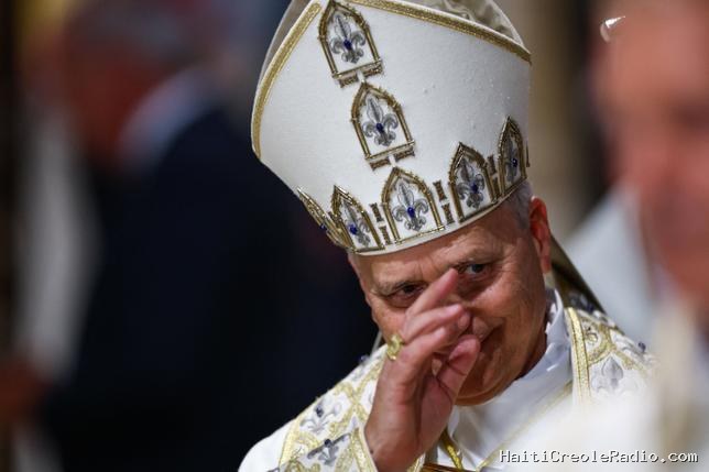 À Paris, le pape Léon XIV “renoue les liens avec la France laïque”