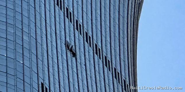 A Pékin, un petit avion s’écrase dans le plus haut gratte-ciel de la ville