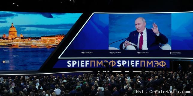 A Saint-Pétersbourg, le « Davos de Poutine » s’achève comme il a commencé, sous une pluie de drones ukrainiens