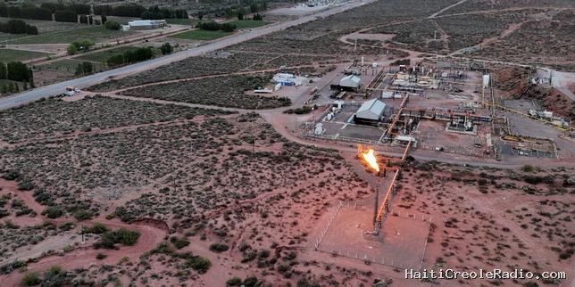 A Vaca Muerta, en Patagonie, l’eldorado du pétrole argentin attire des milliers de travailleurs rêvant d’une vie meilleure, sans égard pour l’environnement