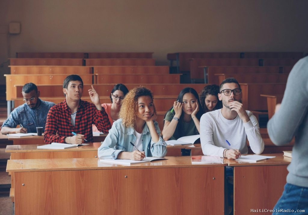 After billions in failed big bets a small education nonprofit is helping students succeed