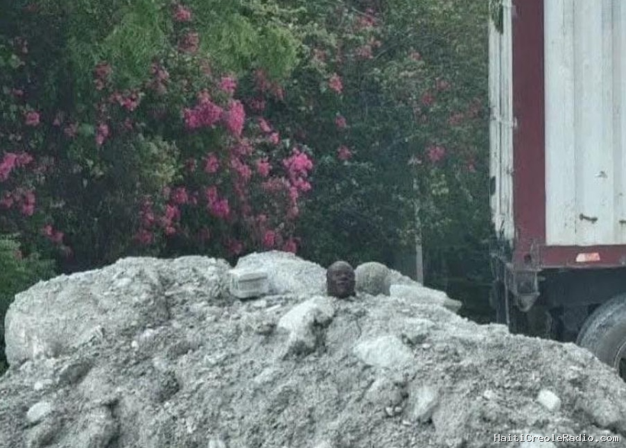 ALERTE ROUGE | Carriès : une tête humaine exposée sur la route nationale, l’État haïtien porté disparu