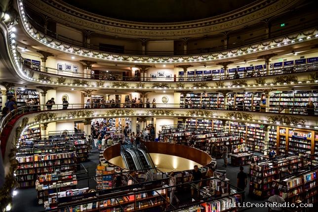 Argentine : Milei veut la fin du prix unique du livre et provoque la colère du secteur