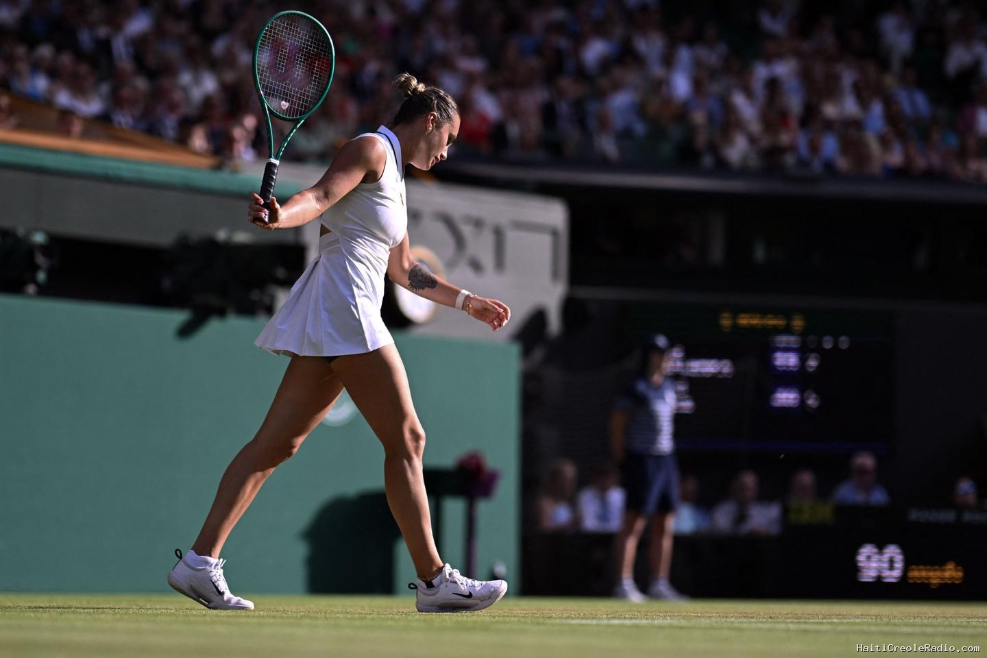 Aryna Sabalenka, éliminée à Wimbledon dès les huitièmes de finale, une numéro 1 mondiale fragile mentalement