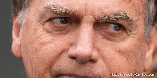 Au Brésil, la Cour suprême suspend l’application d’une loi réduisant la peine de Jair Bolsonaro, en attendant un examen de sa constitutionnalité