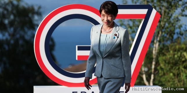 « Au Japon, le gouvernement nationaliste espère stimuler la croissance par les dépenses. Un loyer de l’argent plus coûteux vient contrarier ses plans »