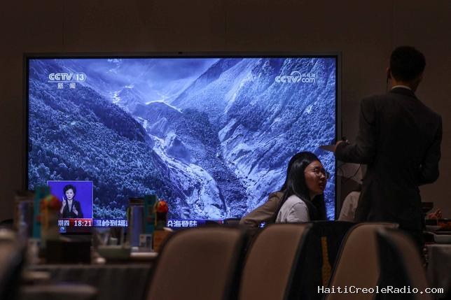 Au Tibet, le travail des secours compliqué par les risques de nouvelles crues