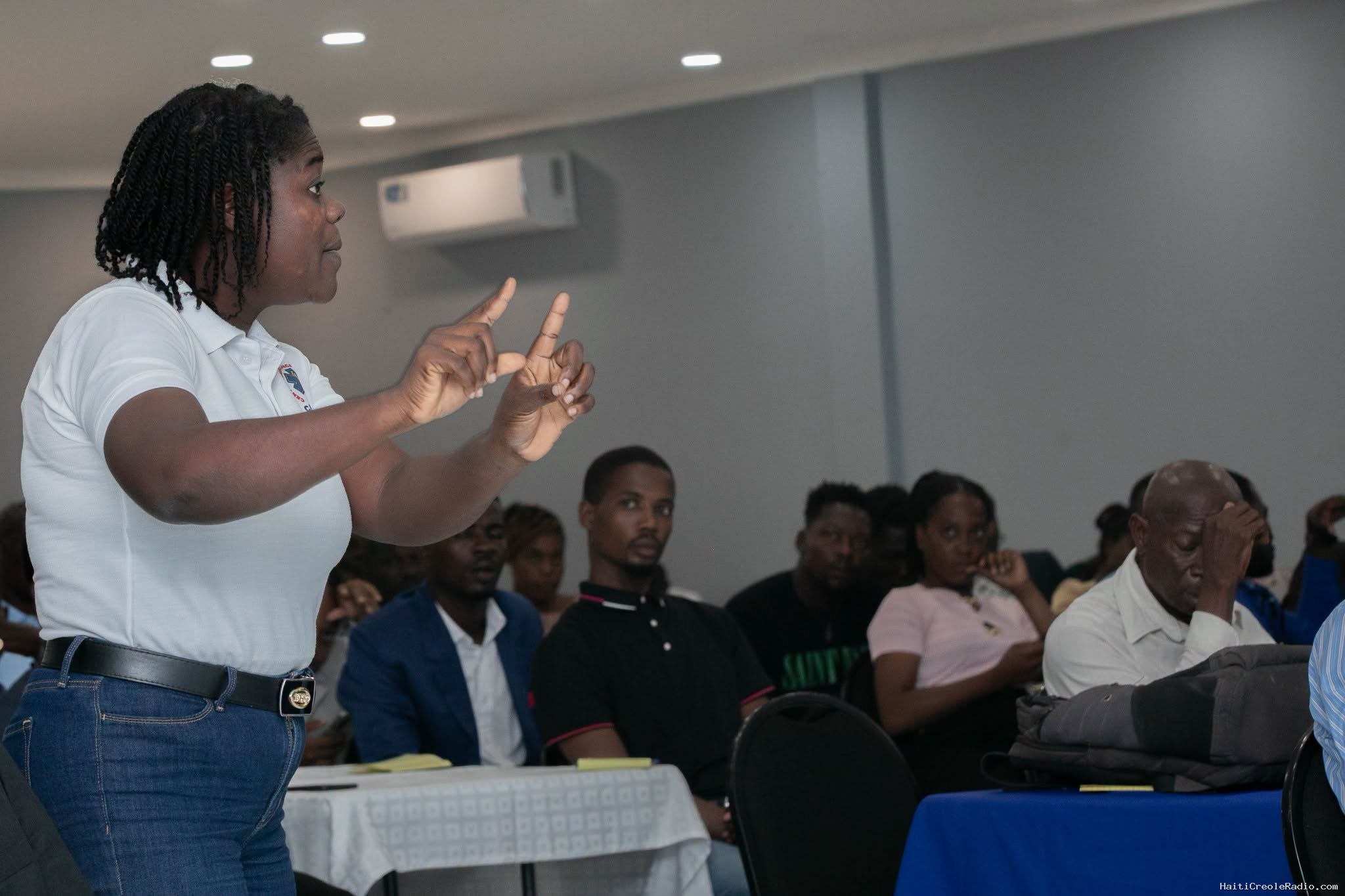Aux Cayes, un forum citoyen met les services publics à l’épreuve