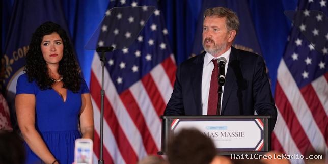 Aux Etats-Unis, l’étreinte de Donald Trump sur le Parti républicain se confirme aux primaires