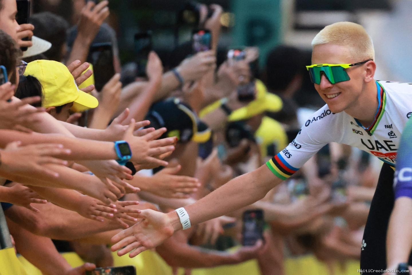 Barcelone vibre au rythme du Tour de France, malgré la concurrence de la Coupe du monde de football
