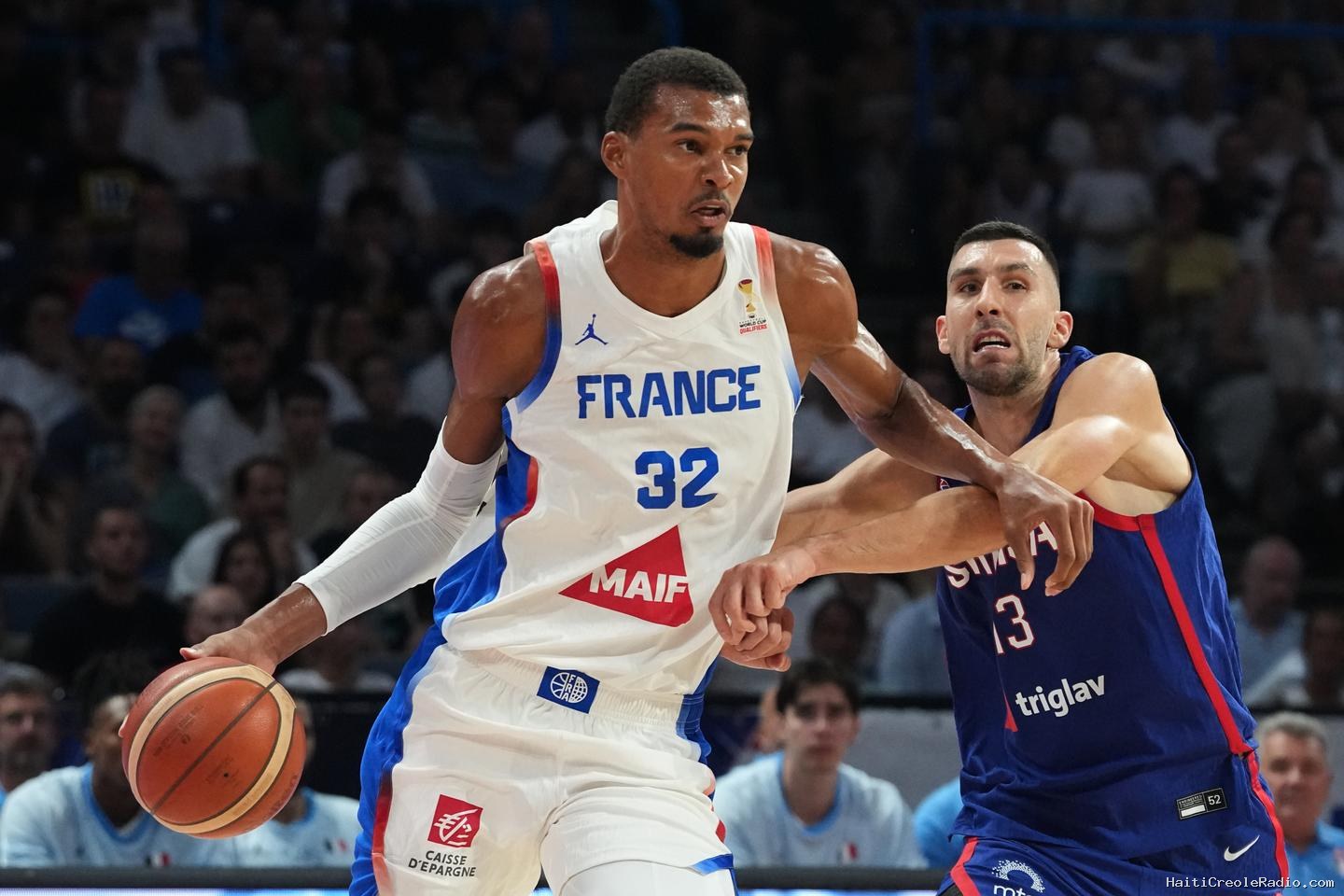 Basket : Victor Wembanyama se remet doucement à flot, mais les Bleus coulent de peu en Serbie