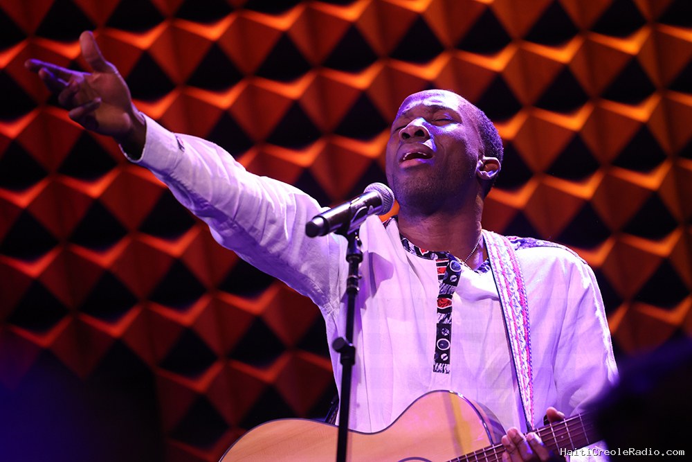 BéLo reconnects with New York City fans at a sold-out Joe’s Pub