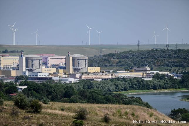 “Bêtise énergétique” : la Roumanie forcée de mettre sa seule centrale nucléaire à l’arrêt