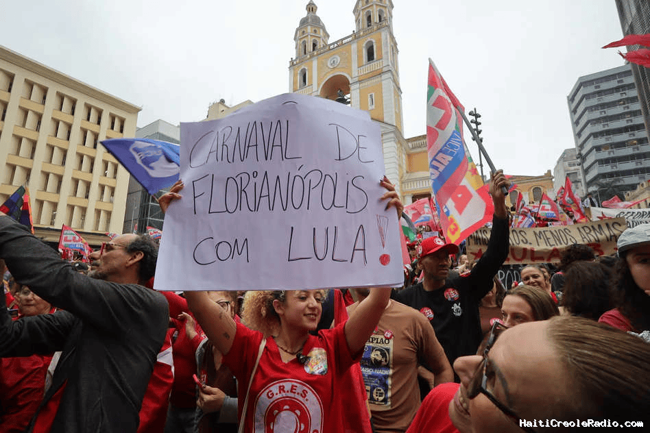 BRÉSIL | Présidentielle : les étudiants se mobilisent pour la réélection de Lula face à Flávio Bolsonaro