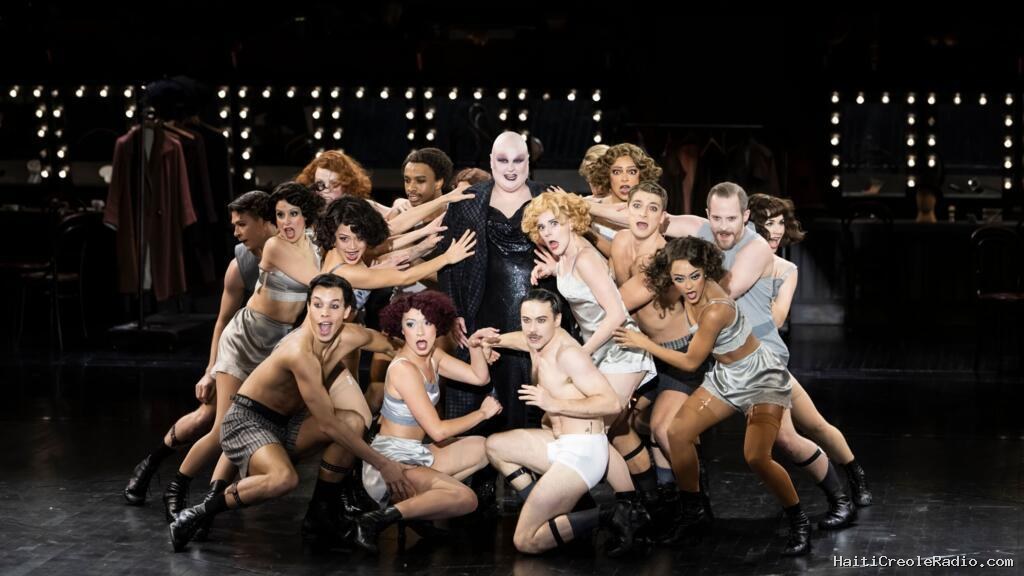 «Cabaret», le spectacle berlinois sur la montée du nazisme, fête ses soixante ans