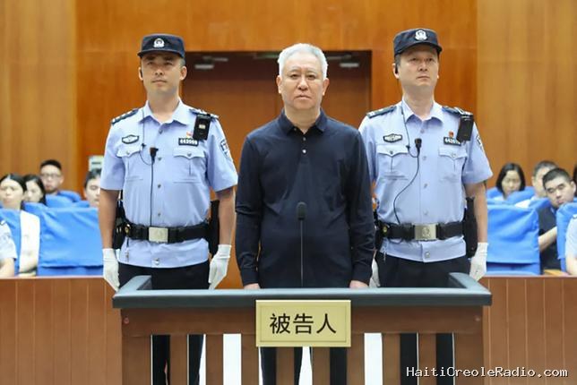 Chine : l’ex-patron du géant déchu de l’immobilier Evergrande condamné à la perpétuité