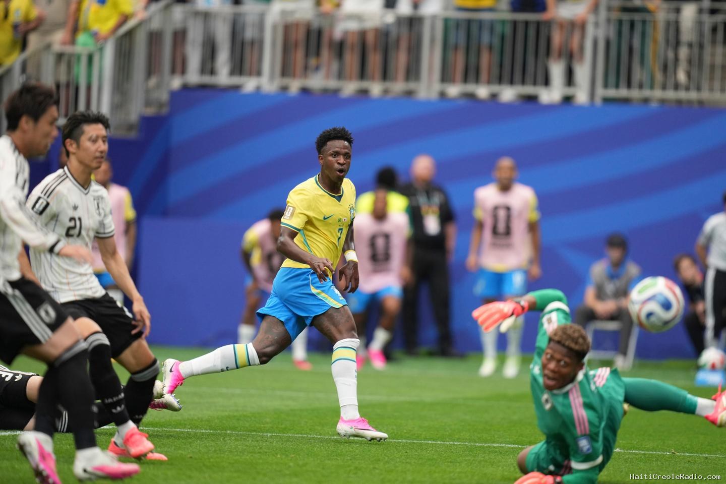 Coupe du monde 2026 : sans inspiration, le Brésil du soliste Vinicius Jr se qualifie pour les huitièmes de finale