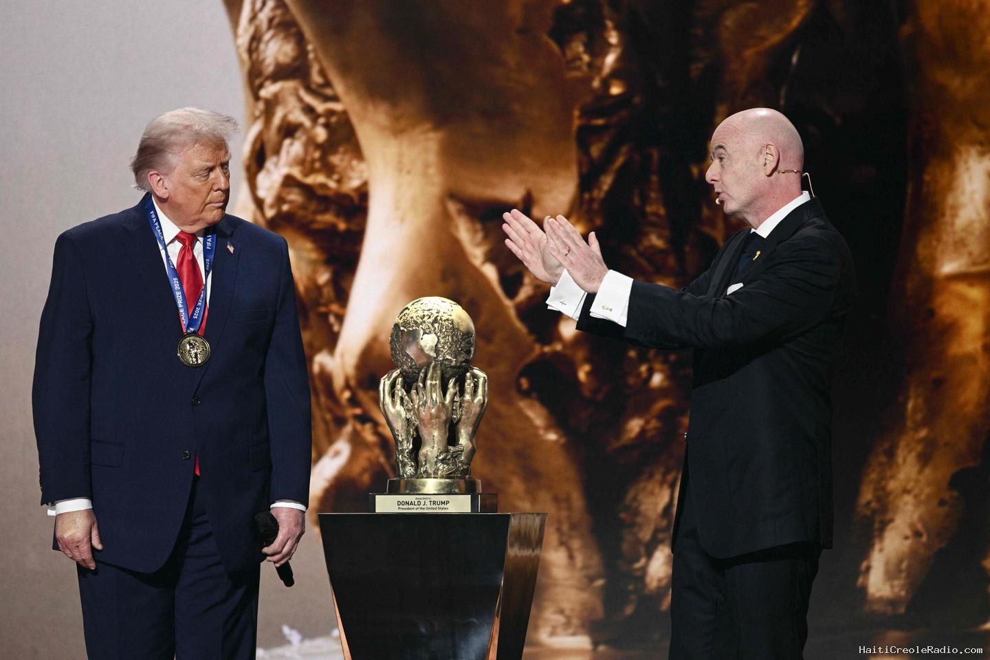 Coupe du monde 2026 : une cinquantaine de députés européens réclament à la FIFA une enquête sur le « prix de la paix » décerné à Donald Trump