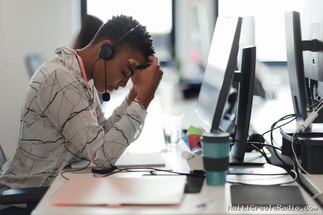 Dans les pays riches, l’IA commence à peser sur l’emploi