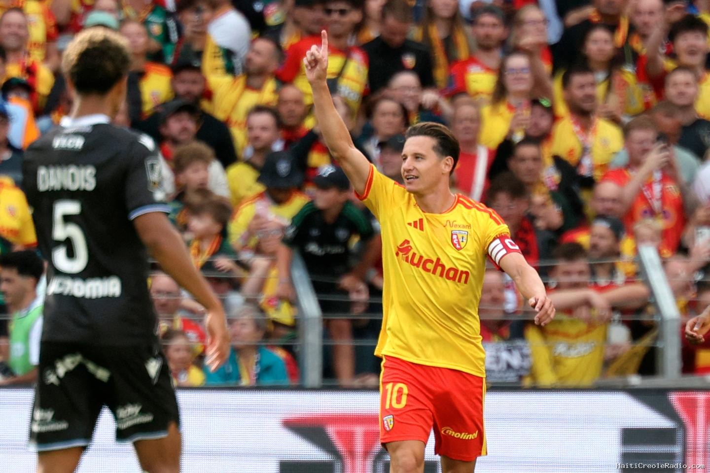 Des débuts en fanfare pour Lens, la bonne opération pour Lyon… Les résultats de la première journée de Ligue 1