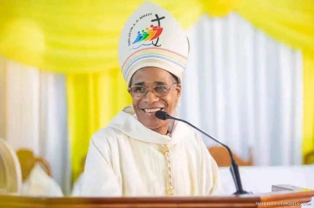 Diocèse de Fort-Liberté : Mgr Sander Louis-Jean remplace Mgr Quesnel Alphonse, parti à la retraite