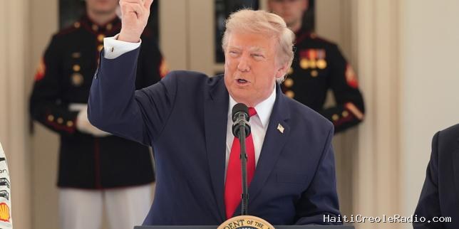 Donald Trump annonce la mise en place d’un péage maritime sur le détroit d’Ormuz, où le trafic de navires s’est effondré