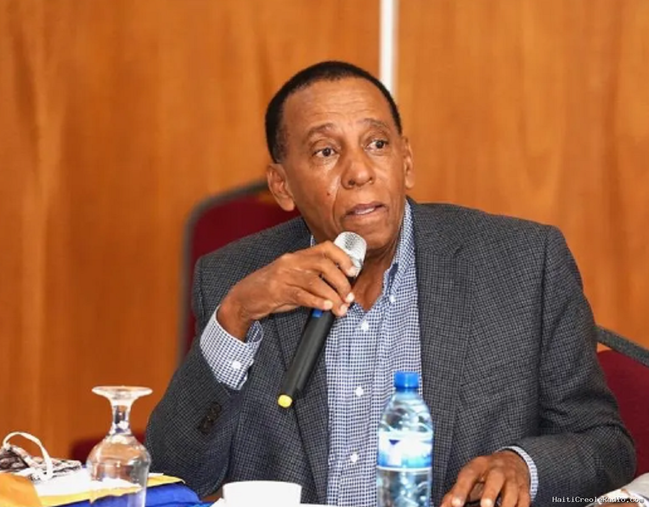 Dr Eddy Labossiere : Qui finance la santé en Haïti ?