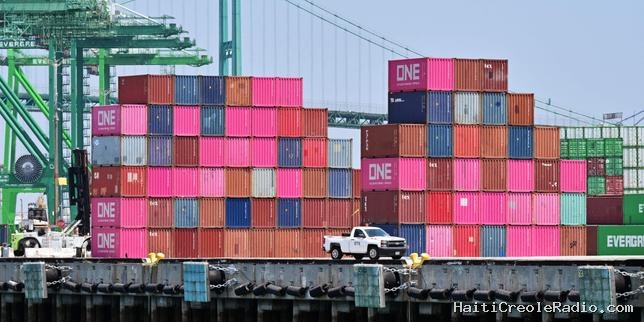 Droits de douane : l’administration Trump obtient un sursis pour sa nouvelle surtaxe de 10 %