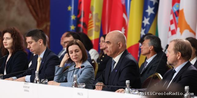 Droits des migrants : les Etats membres du Conseil de l’Europe recadrent la Cour européenne des droits de l’homme