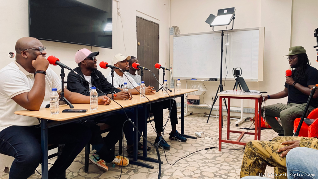 Émission spéciale en immersion au cœur d'Abidjan DJ School - [Afro-Club Deluxe]