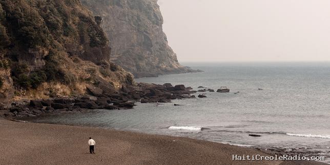 En Corée du Sud, sur « l’île des amoureux », la photojournaliste Agnès Dherbeys capte les stigmates d’un massacre