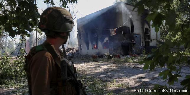 EN DIRECT, guerre en Ukraine : l’UE débloque 3,9 milliards d’euros pour des drones de pointe voués à « renforcer la défense » du pays