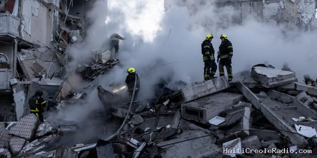 EN DIRECT, guerre en Ukraine : la première ministre lettone annonce sa démission après l’intrusion de drones ukrainiens ; trois morts à Kiev après une attaque nocturne russe de grande ampleur