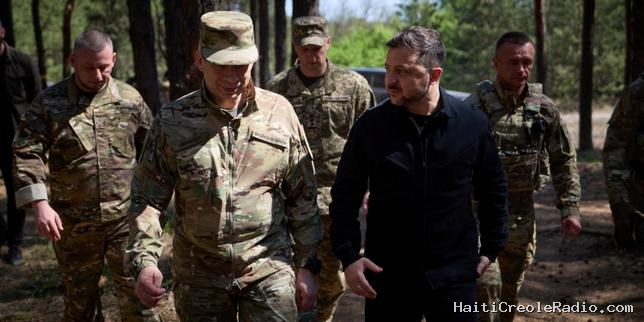EN DIRECT, guerre en Ukraine : le chef des forces armées ukrainiennes annonce une hausse des salaires des soldats et de nouveaux contrats pour inciter les Ukrainiens à s’engager