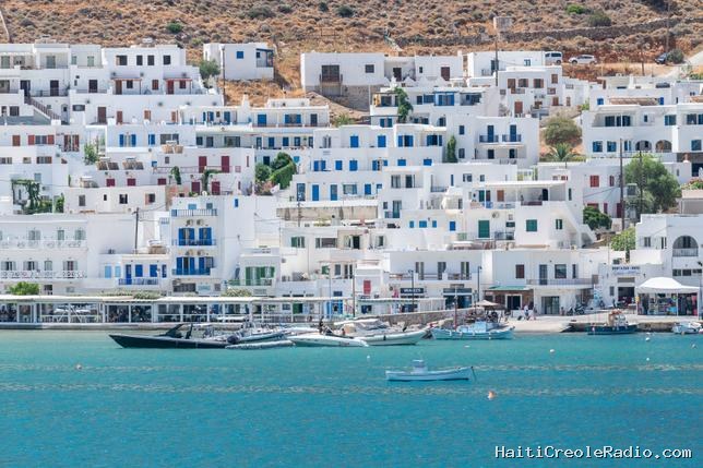 En Grèce, les maisons blanches des Cyclades sont-elles un héritage de la dictature ?