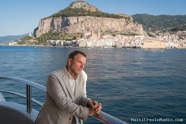 En Italie, l’ambassadeur milliardaire de Trump fait des vagues avec sa diplomatie en yacht