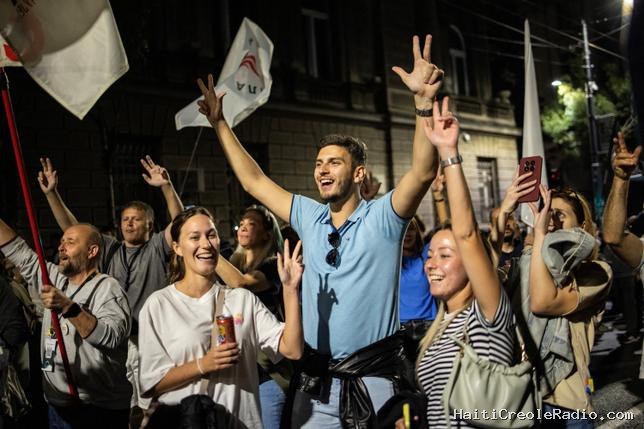 En Serbie, le mouvement étudiant présente une liste d’opposition face à Vucic