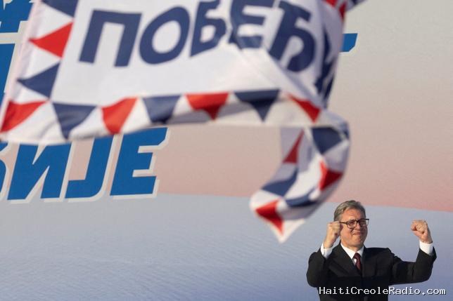 En Serbie, le président Vucic annonce sa démission... mais compte bien rester au pouvoir