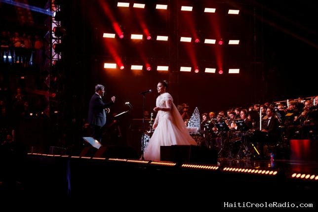 En Syrie, le retour de la chanteuse Assala, symbole de la “renaissance” du pays