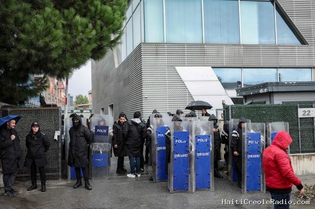 En Turquie, le pouvoir fait main basse sur la principale chaîne d’opposition du pays