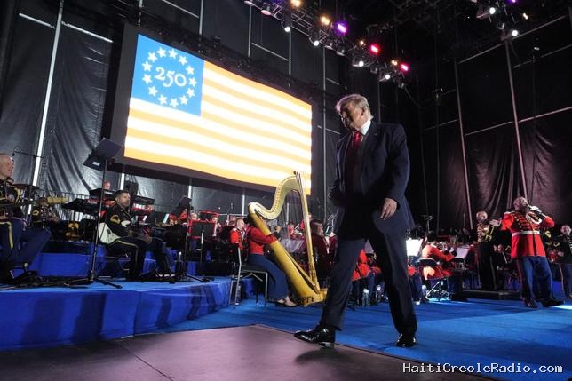 “Engueulade” avec les sénateurs, critiques de l’Otan et grand discours : la “journée chargée” de Donald Trump