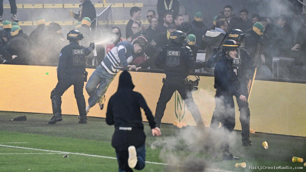 Envahissement de terrain, match arrêté et larmes de Vahid Halilhodžić: le cauchemar jusqu'au bout pour Nantes